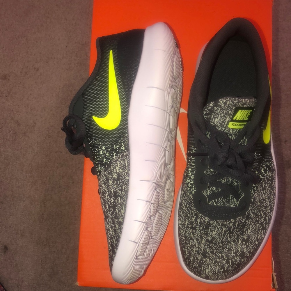 Nike Flex Contact Sneakers - Picture 5 of 7